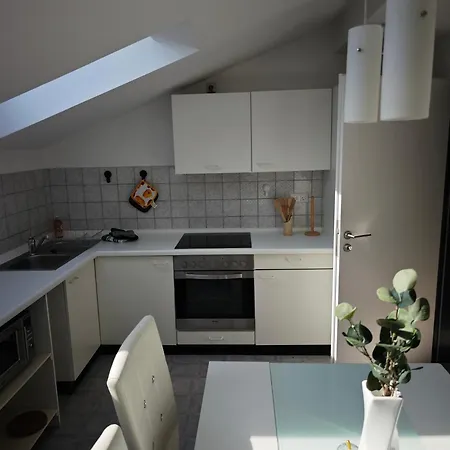 Apartament Levilia *